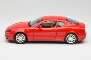 Maserati 3200 GT Rosso Mondiale Bburago 1:18 3341-M1 Metaal — afbeelding 4 van 8