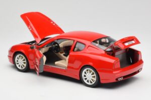 Maserati 3200 GT Rosso Mondiale Bburago 1:18 3341-M1 Metaal — afbeelding 5 van 8