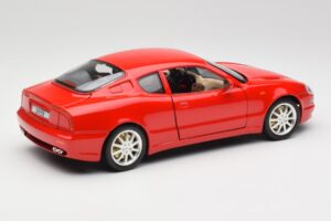 Maserati 3200 GT Rood Speciale Collectie Bburago 1:18 30071 Metaal — afbeelding 3 van 8
