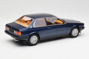 Maserati Biturbo Coupe Donkerblauw Metallic Minichamps 1:18 107123500 Metaal — afbeelding 2 van 6