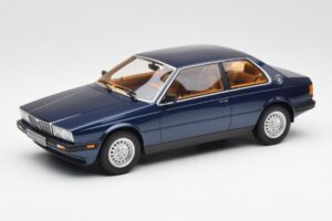 Maserati Biturbo Coupe Donkerblauw Metallic Minichamps 1:18 107123500 Metaal