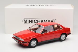 Maserati BiTurbo Coupe Rosso Corsa Minichamps 1:18 107123501 Hars — afbeelding 6 van 6