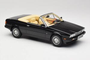 Maserati BiTurbo Spyder Zwart Minichamps 1:18 107123531 Hars — afbeelding 4 van 6