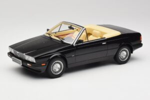 Maserati BiTurbo Spyder Zwart Minichamps 1:18 107123531 Hars