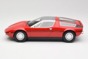 Maserati Bora Rood & Zilver Minichamps 1:18 107123721 Hars — afbeelding 3 van 6