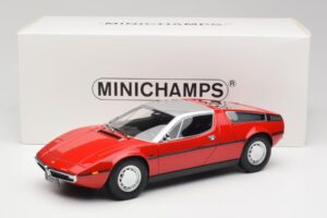 Maserati Bora Rood & Zilver Minichamps 1:18 107123721 Hars — afbeelding 6 van 6
