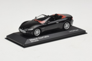 Maserati GranCabrio Zwart Metallic Minichamps 1:43 400123930 Metaal — afbeelding 2 van 5
