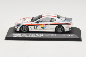 Maserati GranTurismo MC GT4 #12 Sperati / La Mazza Maserati MC 2010 Minichamps 1:43 400101212 Metaal