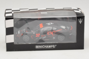 Maserati GranTurismo MC GT4 #32 J. Sicart Maserati MC 2010 Minichamps 1:43 400101232 Metaal — afbeelding 5 van 5