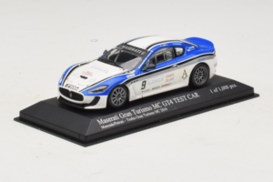 Maserati GranTurismo MC GT4 #9 Moncada / Petrini Maserati MC 2010 Minichamps 1:43 400101209 Metaal — afbeelding 2 van 5