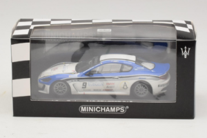 Maserati GranTurismo MC GT4 #9 Moncada / Petrini Maserati MC 2010 Minichamps 1:43 400101209 Metaal — afbeelding 4 van 5