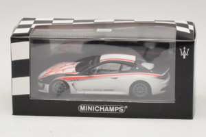 Maserati GranTurismo MC GT4 Trofeo GranTurismo MC Test Car 2010 Minichamps 1:43 400101201 Metaal — afbeelding 4 van 4