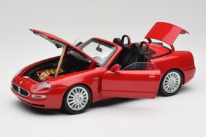 Maserati GT Spyder Rood Bburago 1:18 34097 Metaal — afbeelding 2 van 8