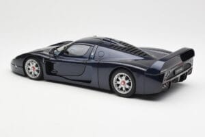 Maserati MC12 Road Car Blauw Metallic AUTOart 1:18 75802 Metaal — afbeelding 7 van 8