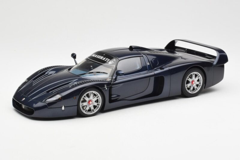 Maserati MC12 Road Car Blauw Metallic AUTOart 1:18 75802 Metaal