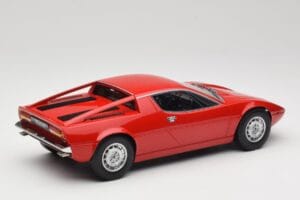 Maserati Merak Rood Minichamps 1:18 107123761 Hars — afbeelding 2 van 6