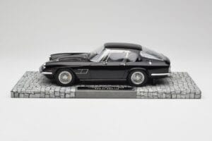 Maserati Mistral Zwart Minichamps 1:18 107123421 Hars — afbeelding 3 van 6