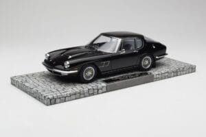 Maserati Mistral Zwart Minichamps 1:18 107123421 Hars