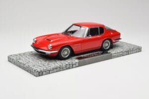 Maserati Mistral Rood Minichamps 1:18 107123422 Hars