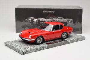 Maserati Mistral Rood Minichamps 1:18 107123422 Hars — afbeelding 6 van 6