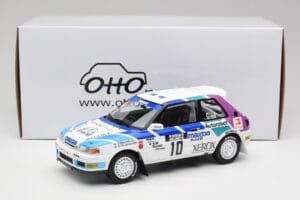 Mazda 323 GTX #10 T. Makinen / S. Harjanne 1000 Lakes Rally 1991 Otto 1:18 OT1099 Hars — afbeelding 6 van 6