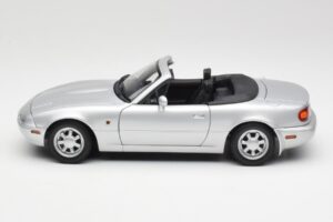 Mazda MX-5 Miata NA Highlight Zilver Gate 1:18 1015 Metaal — afbeelding 4 van 8