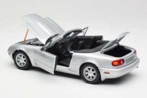 Mazda MX-5 Miata NA Highlight Zilver Gate 1:18 1015 Metaal — afbeelding 5 van 8