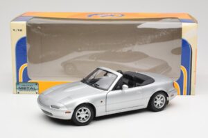 Mazda MX-5 Miata NA Highlight Zilver Gate 1:18 1015 Metaal — afbeelding 8 van 8