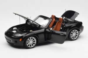 Mazda MX-5 NC Roadster Retractable Hardtop US Spec Zwart AUTOart 1:18 75971 Metaal — afbeelding 2 van 10