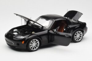 Mazda MX-5 NC Roadster Retractable Hardtop US Spec Zwart AUTOart 1:18 75971 Metaal — afbeelding 4 van 10