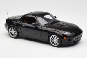 Mazda MX-5 NC Roadster Retractable Hardtop US Spec Zwart AUTOart 1:18 75971 Metaal — afbeelding 8 van 10