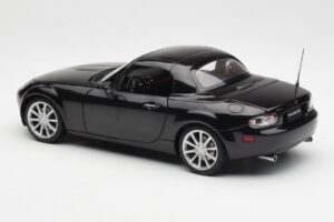 Mazda MX-5 NC Roadster Retractable Hardtop US Spec Zwart AUTOart 1:18 75971 Metaal — afbeelding 9 van 10