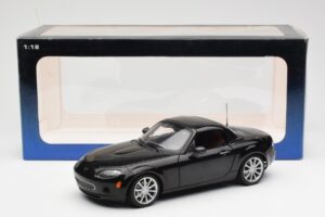 Mazda MX-5 NC Roadster Retractable Hardtop US Spec Zwart AUTOart 1:18 75971 Metaal — afbeelding 10 van 10