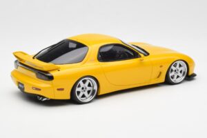Mazda RX-7 FD Type R Bathurst R Geel Otto 1:18 OT397 Hars — afbeelding 2 van 6