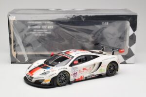 McLaren 12C GT3 #11 Art Grand Prix C. Leclerc / N. Parisy / A. Soucek Spa 24 Hours 2013 Minichamps 1:18 151131311 Metaal — afbeelding 6 van 6