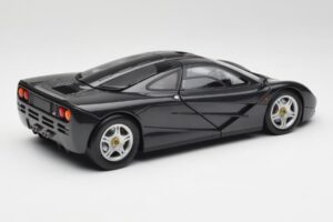 McLaren F1 Carbon Zwart Metallic Minichamps 1:18 530133420 Metaal — afbeelding 3 van 8