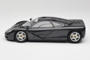 McLaren F1 Carbon Zwart Metallic Minichamps 1:18 530133420 Metaal — afbeelding 4 van 8