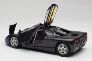 McLaren F1 Carbon Zwart Metallic Minichamps 1:18 530133420 Metaal — afbeelding 5 van 8