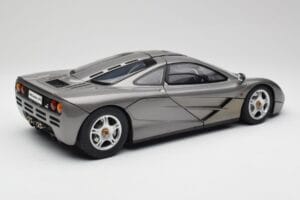 McLaren F1 Dark Silver Minichamps 1:12 530133124 Metaal — afbeelding 3 van 8