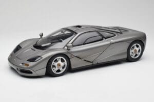 McLaren F1 Dark Silver Minichamps 1:12 530133124 Metaal