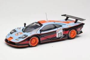 McLaren F1 GTR #39 Gulf R. Bellm / A. Gilbert / M. Sekiya 24 Hours of Le Mans 1997 UT Models 1:18 39725 Metaal