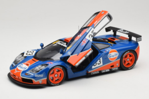 McLaren F1 GTR Gulf #33 R. Bellm / M. Weaver / J-J. Lehto 24 Hours of Le Mans 1996 UT Models 1:18 530161833 Metaal — afbeelding 2 van 8