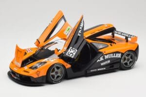 McLaren F1 GTR Kokusai Kaihatsu Racing #53 O. Giroix / J. Sala / P. Deletraz 24 Hours of Le Mans 1996 Minichamps 1:18 5301336 — afbeelding 2 van 8