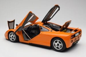 McLaren F1 Oranje Minichamps 1:12 530133131 Metaal — afbeelding 6 van 9