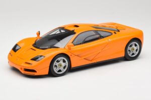 McLaren F1 Oranje Minichamps 1:18 530133421 Metaal