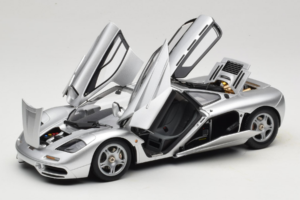 McLaren F1 Zilver LCD 1:18 LCD18014-SI Metaal — afbeelding 2 van 8