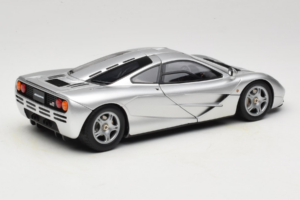 McLaren F1 Zilver LCD 1:18 LCD18014-SI Metaal — afbeelding 3 van 8