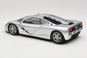 McLaren F1 Zilver LCD 1:18 LCD18014-SI Metaal — afbeelding 7 van 8