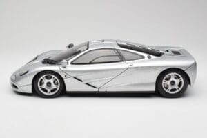 McLaren F1 Zilver Minichamps 1:12 530133129 Metaal — afbeelding 4 van 8