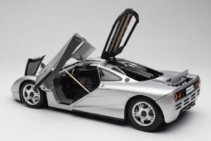 McLaren F1 Zilver Minichamps 1:12 530133129 Metaal — afbeelding 5 van 8